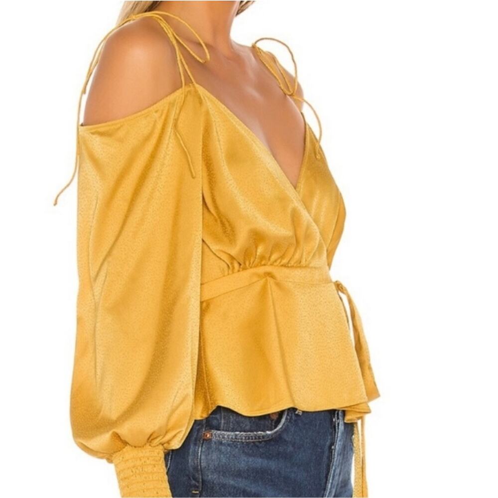 Lovers + Friends Hopless Romantic Top in Yellow. Size M - Picture 4 of 16